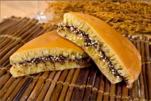 Martabak Amigo: Rasa Manis yang Menggoda di Tritih Lor